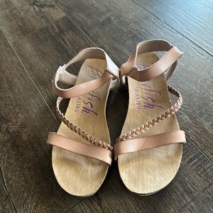 Blowfish Women's pinkish/Tan Sandals